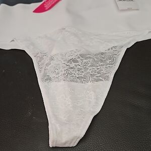 White Lace Thong underwear Maidenform  size 2x